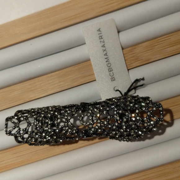 NWT BCBG Maxazria Pave Joint Ring - Picture 2 of 13